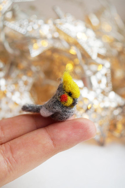 gray-cockatiel-miniature-figurnie