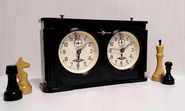 Soviet Chess Clock Jantar. Vintage Mechanical Chess Clock