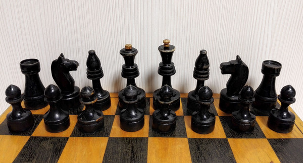 russian-wooden-chess.jpg