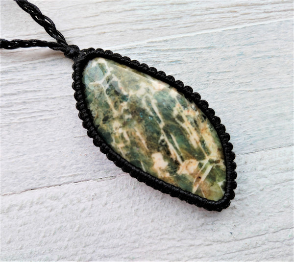 green beryl pendant.jpg