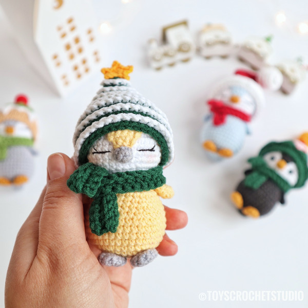 Amigurumi Christmas tree mini penguin pattern.jpeg