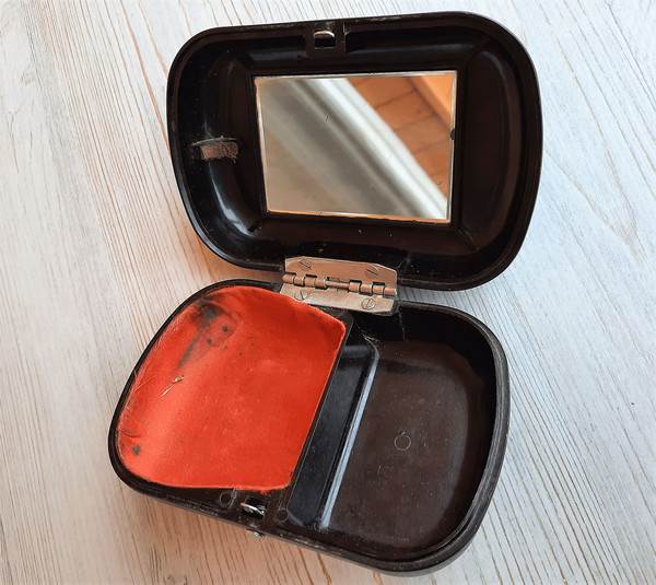 bakelite travel shaving case