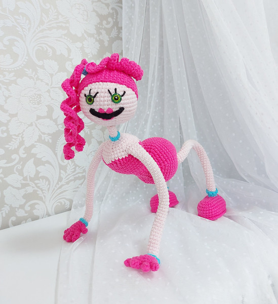 YISKY Mommy Long Legs Plush, Mommy Long Legs, Soft Stuffed Horror Game  Surrounding Doll : : Toys