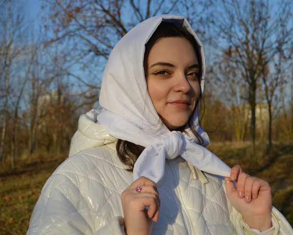 Warm hood kerchief. Winter hood scarf. Waterproof, quilted hood. Detachable puffy hooded. Winter hat shawl. White hood.