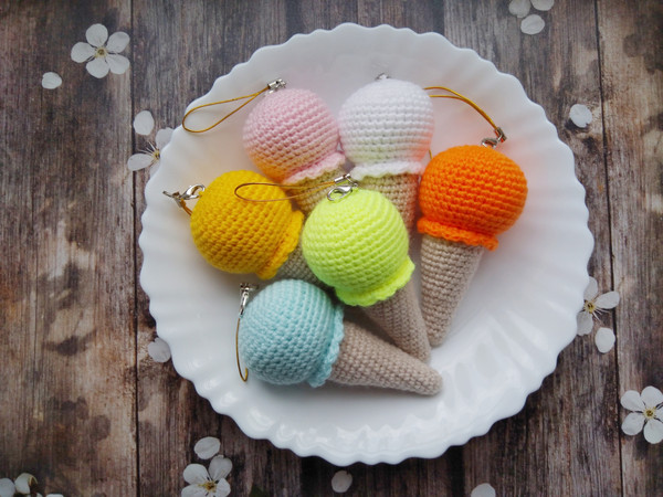 adorable-crochet-pattern-ice-cream-easy.jpeg