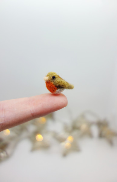tiny-robin-needle-felted-1