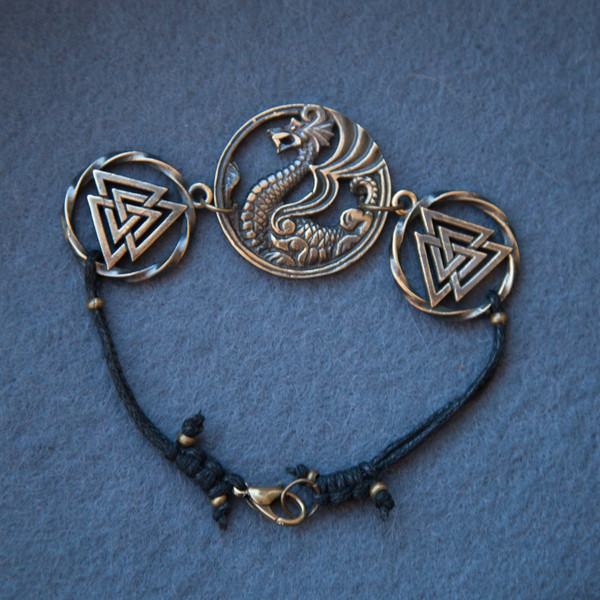 tiny-dragon-bracelet