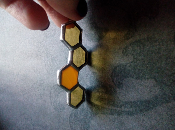 Honeycomb-glass-necklace-stained-glass-honeycomb-honey-bee-décor-bee-art (1).jpg