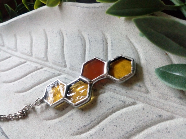 Honeycomb-glass-necklace-stained-glass-honeycomb-honey-bee-décor-bee-art (7).jpg