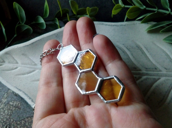 Honeycomb-glass-necklace-stained-glass-honeycomb-honey-bee-décor-bee-art (8).jpg