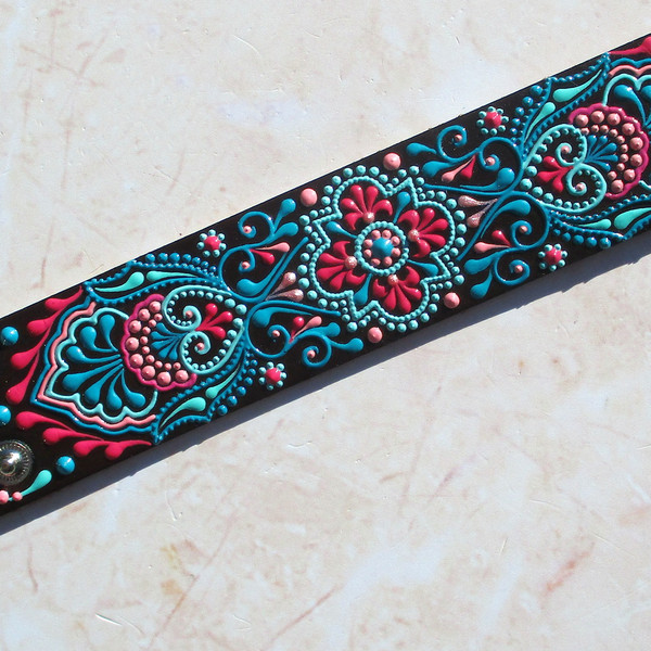 leather-cuff-bracelet-painted.JPG