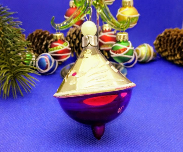 christmas-tree-toy-spinning-top.JPG