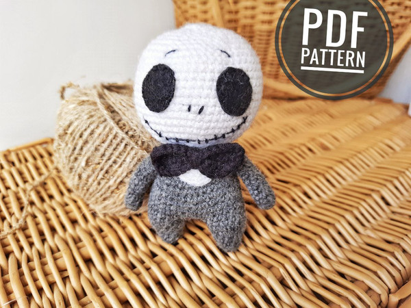 Amigurumi Skeleton doll crochet pattern.jpg