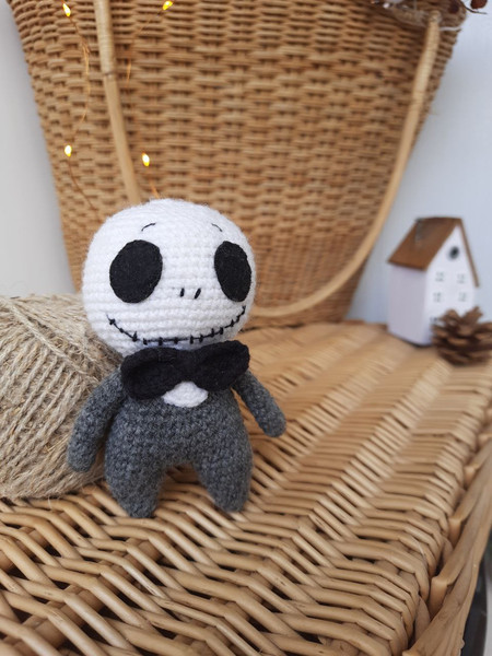 Amigurumi Skeleton doll crochet pattern.jpg