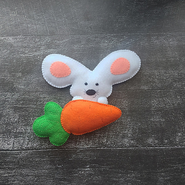 felt pattern bunny - 2.jpg