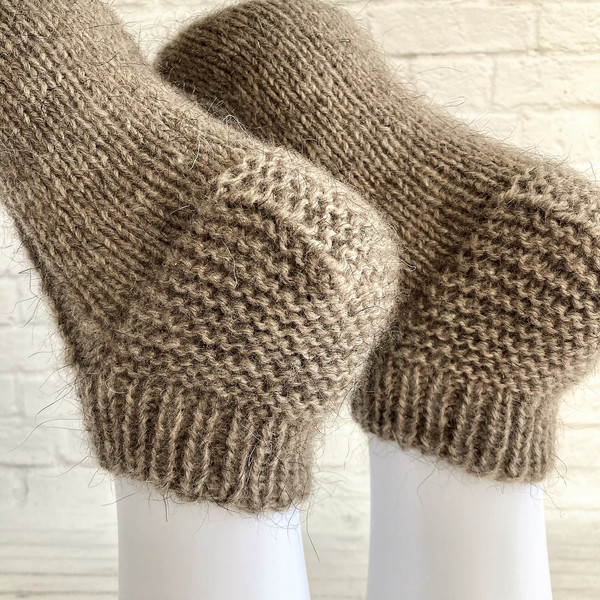 Grey & Multi Hand Knitted Woolen Winter Socks – SAAGAH