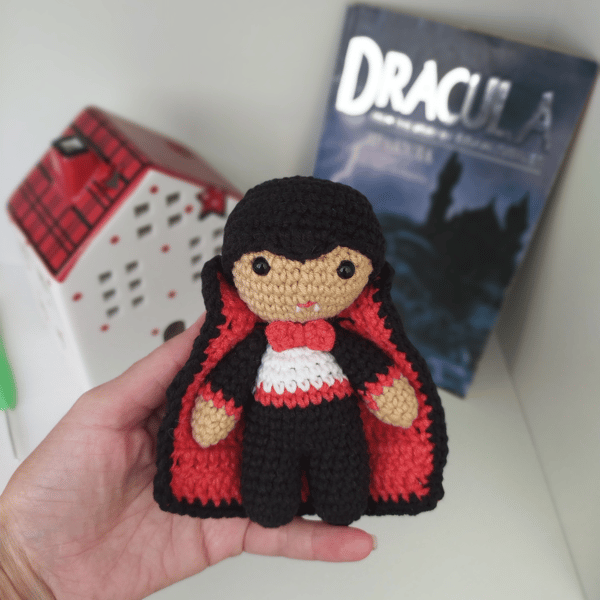 crochet_vampire_3.jpg