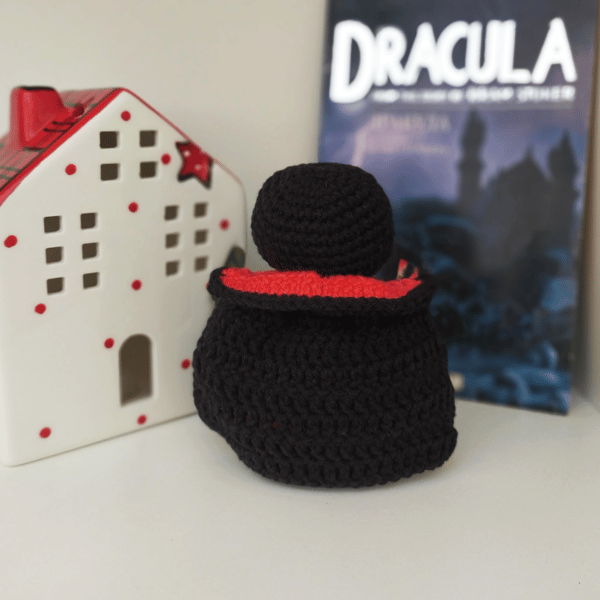 crochet_vampire_4.jpg