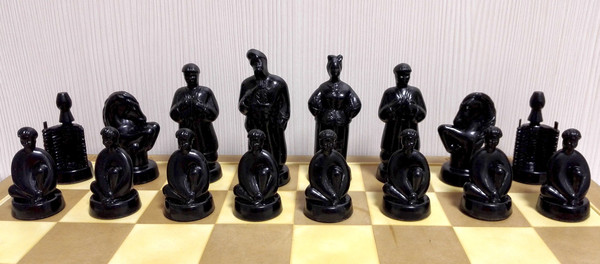 antique-wooden-chess.jpg