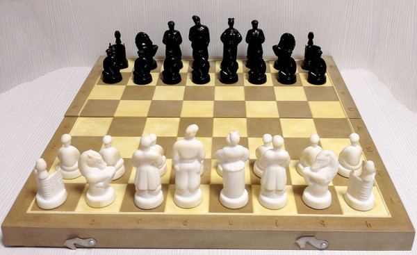 russian-wooden-chess.jpg