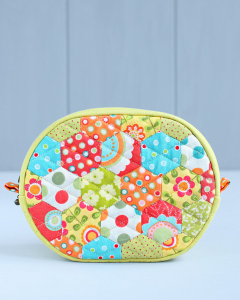 oval-quilted-pouch-sewing-pattern-3.jpg