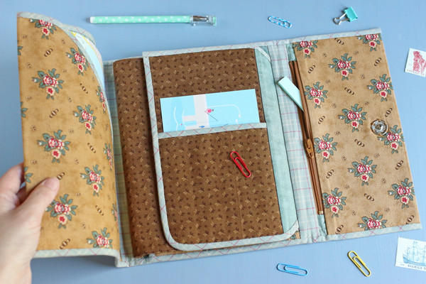 travel-organizer-notebook-cover-sewing-pattern-6.JPG