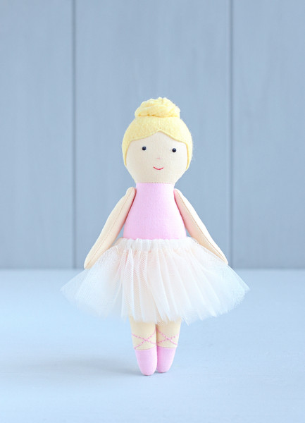 Mini-dolls-sewing-pattern-2.jpg