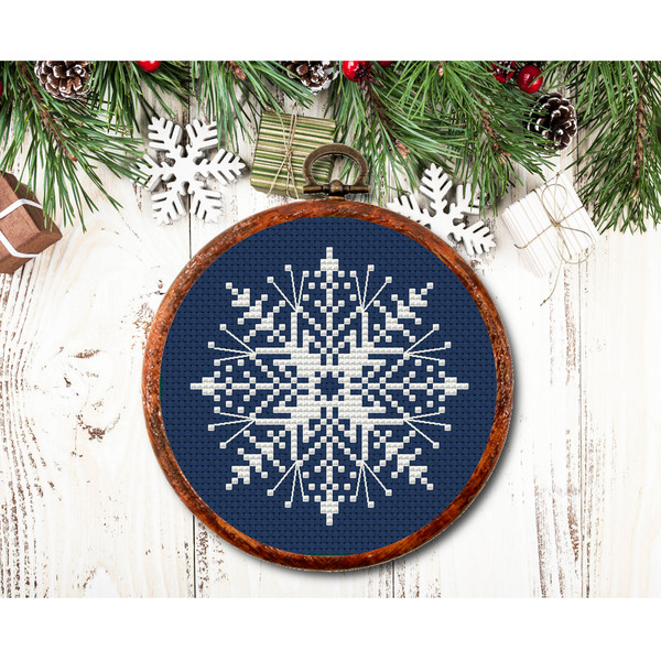 Snowflakes-cross-stitch.png