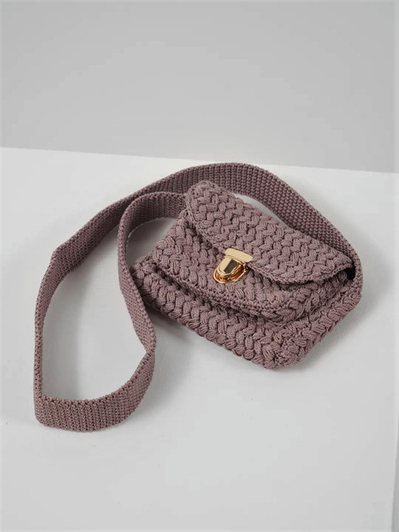 Knitted shoulder bag