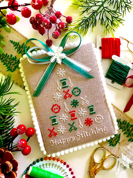 Happy Stitching Christmas Tree 2.jpg