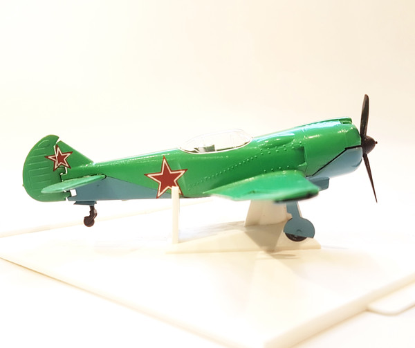 4 USSR Toy Fighter Plane Ла-5 diecast model 172 Soviet Planes WW2 1970s.jpg