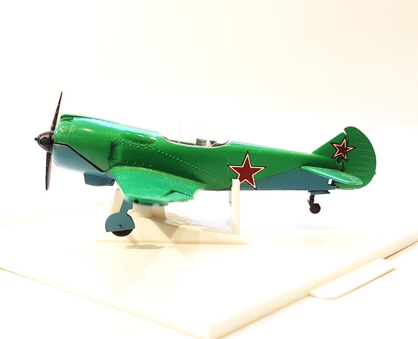 5 USSR Toy Fighter Plane Ла-5 diecast model 172 Soviet Planes WW2 1970s.jpg