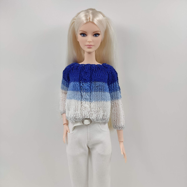 White blue sweater for Barbie.jpg