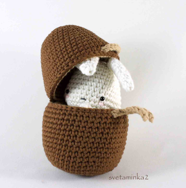 amigurumi-bunny-with-easter-egg-pattern-3.jpg