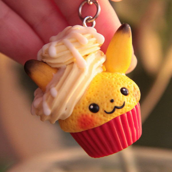 cute-pikachu-polymer-clay-keychain.JPG