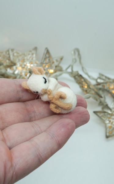 needle-felted-mouse