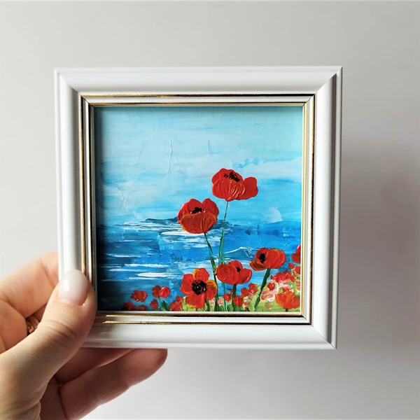 Handwritten-poppy-flowers-on-the-background-of-the-ocean-by-acrylic-paints-3.jpg