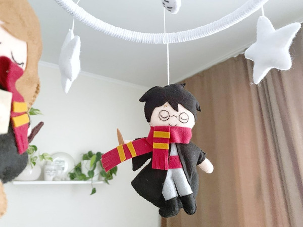 harry-potter-baby-mobile-nursery-decoration-4.jpg