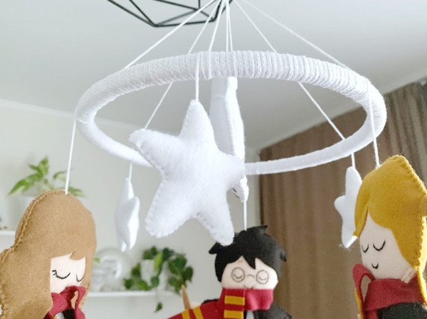 harry-potter-baby-mobile-nursery-decoration-6.jpg