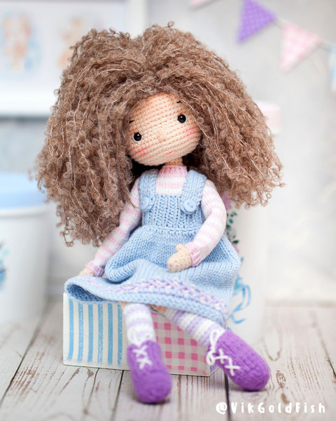 Amigurumi pattern doll