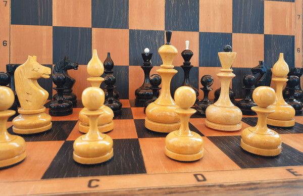 tournament_soviet_chessmen_set6.jpg