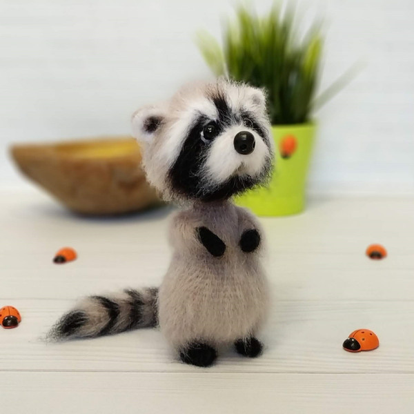 amazing racoon crochet