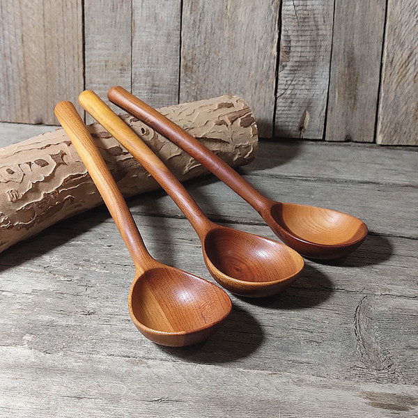 https://www.inspireuplift.com/resizer/?image=https://cdn.inspireuplift.com/uploads/images/seller_products/1671821988_wooden-soup-spoon.jpg&width=600&height=600&quality=90&format=auto&fit=pad