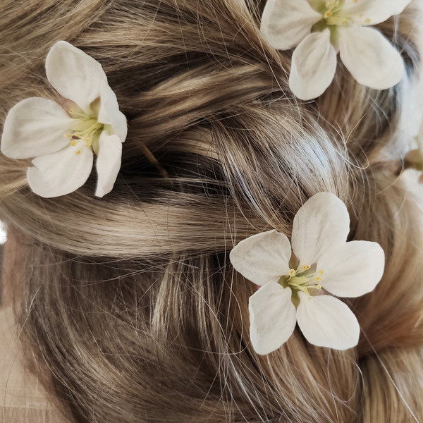 floral earrings white flowers (1).jpg