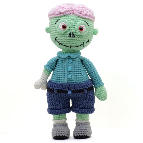 amigurumi-doll-zombie-halloween-gift.JPG