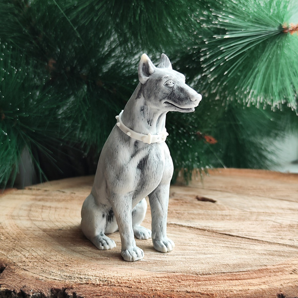 Statuette Doberman  pincher