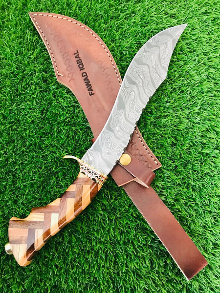 Custom Handmade Damascus Steel Hunting Bowie knife, Battle Ready Gift for Him 2.jpg