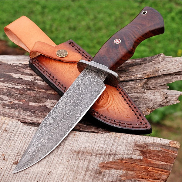 REAL DAMASCUS Bushcraft Knife Chestnut Handle-150 Layers-blacksmith Made  Camping Knife Damascus Steel Knife damascus Hunting Knife No:15 