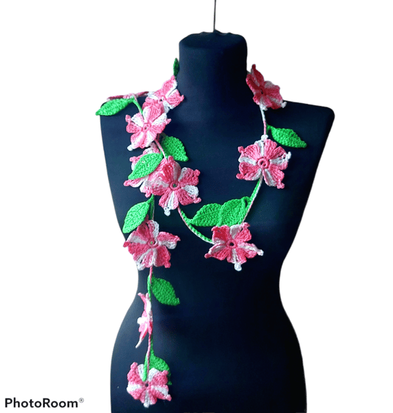 Designer-Scarf-Scarf-With-Flower-Necklace-With-Flowers