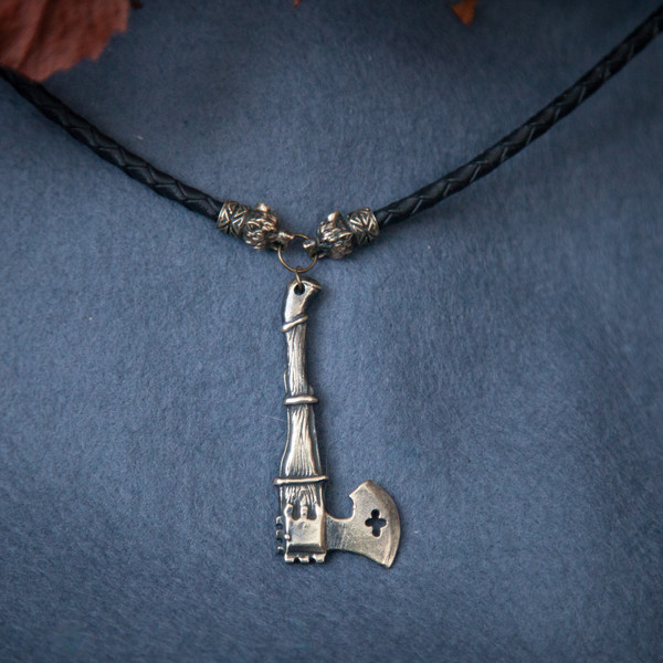 hatchet-necklace